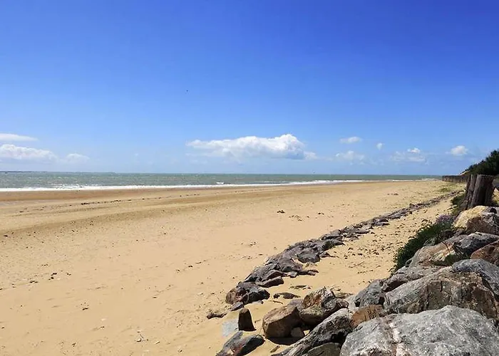 Maison Avec Grand Jardin à 40m De La Plage, Prox. Centre-ville, 3 Ch, Terrasse Plein Sud - Fr-1-22-255